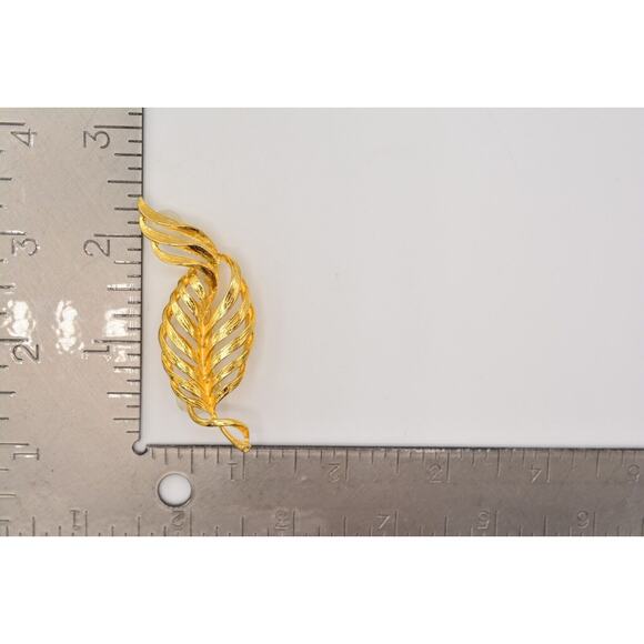Vintage Leaf Pin Brushed Gold Shiny Metallic Feather 1980s Bin5B - Picture 12 of 12